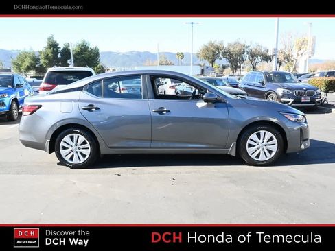 Used 2024 Nissan Sentra S image 5