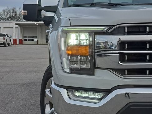 Used 2023 Ford F150 Lariat w/ Max Trailer Tow Package image 9