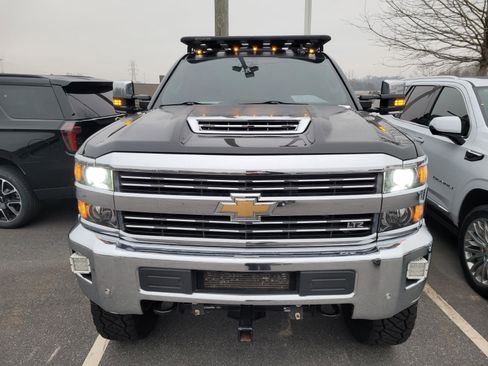 Used 2019 Chevrolet Silverado 3500 LTZ w/ Duramax Plus Package image 2