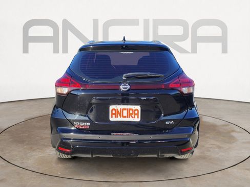 Certified 2024 Nissan Kicks SV image 11