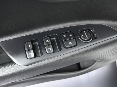 Certified 2019 Kia Rio S w/ Technology Package image 11