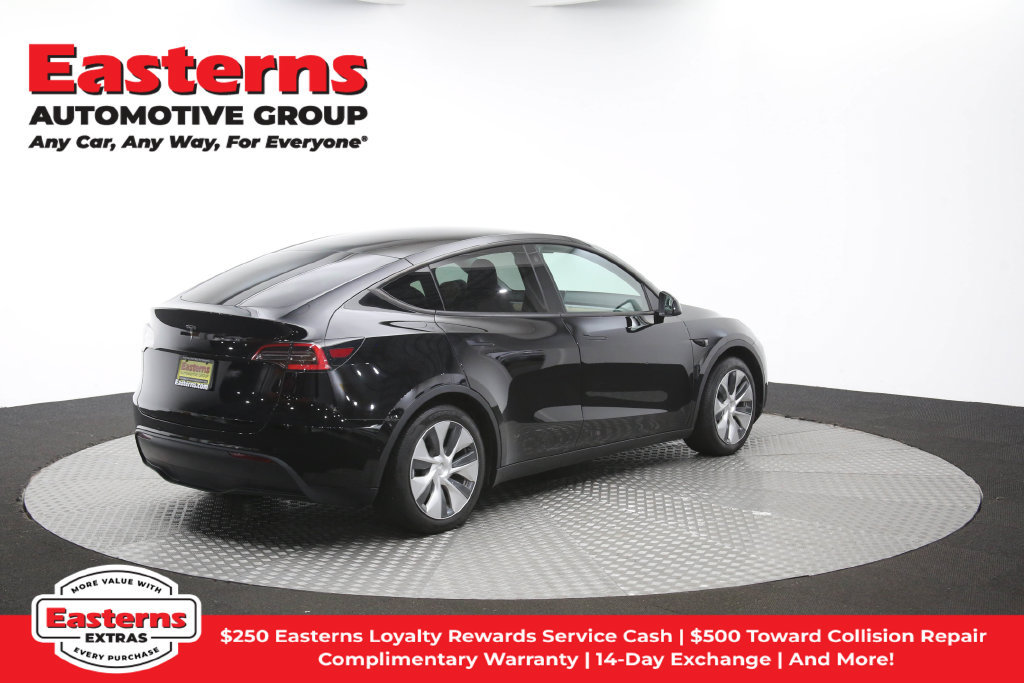 Used 2021 Tesla Model Y Long Range AWD/4WD image 38