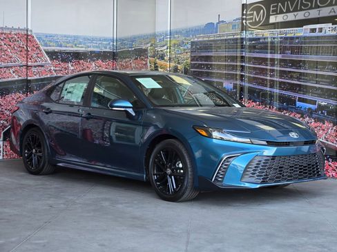 Certified 2026 Toyota Camry SE FWD image 1