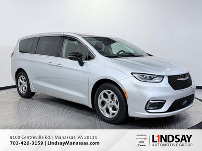 Used 2024 Chrysler Pacifica Limited