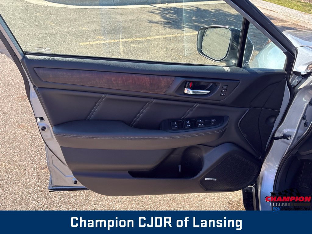 Used 2019 Subaru Outback 2.5i Limited AWD/4WD image 12