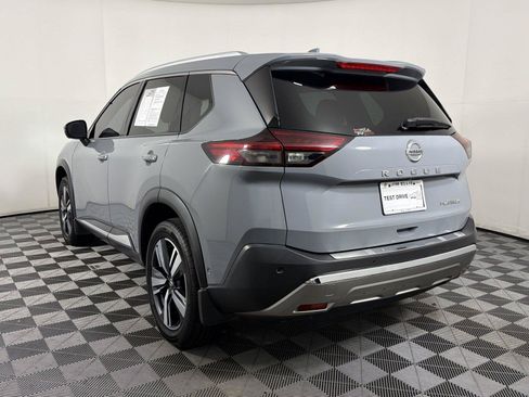 Used 2021 Nissan Rogue Platinum FWD image 4