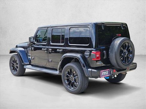 Used 2023 Jeep Wrangler Unlimited Sahara AWD/4WD image 7