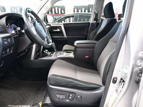 Used 2016 Toyota 4Runner SR5 image 8