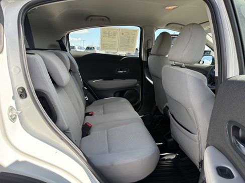 Used 2021 Honda HR-V LX image 28