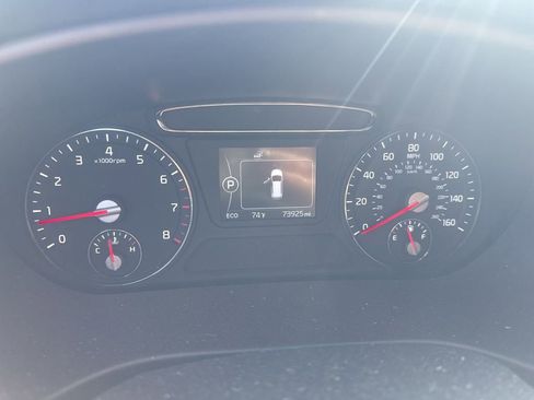 Used 2017 Kia Sorento LX FWD image 4