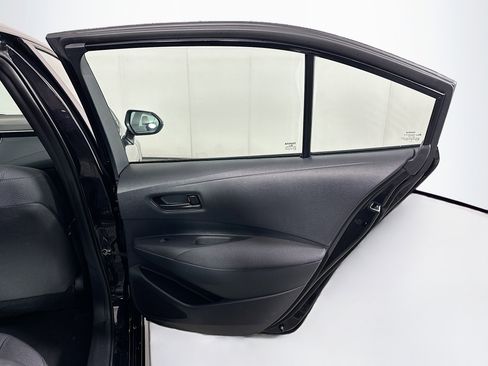 Used 2025 Toyota Corolla LE image 26