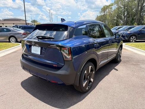 Used 2025 Nissan Kicks SR w/ SR Premium Package FWD image 12