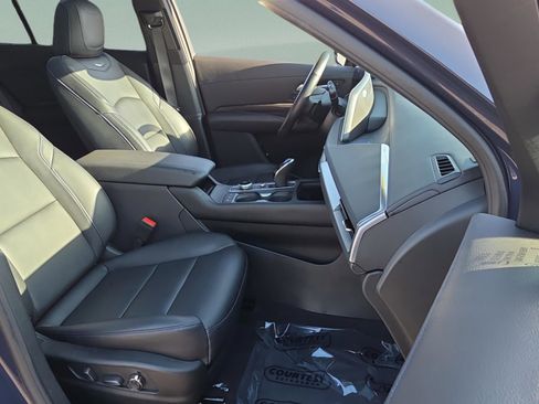 Used 2024 Cadillac XT4 Sport w/ Cold Weather Package image 13