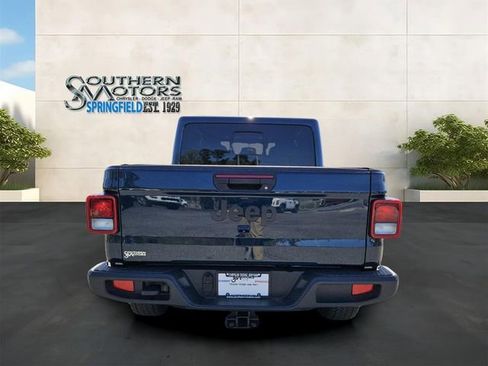 Used 2025 Jeep Gladiator Sport AWD/4WD image 4