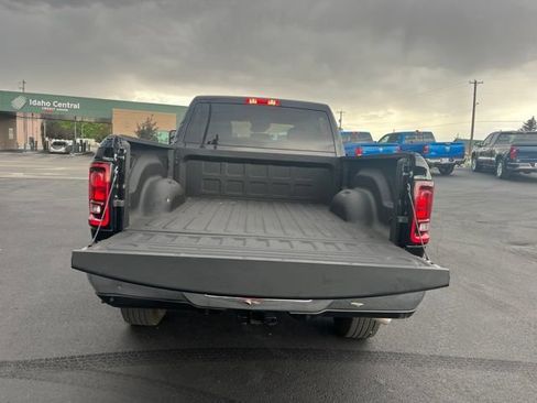 Used 2026 RAM 2500 Big Horn AWD/4WD image 9