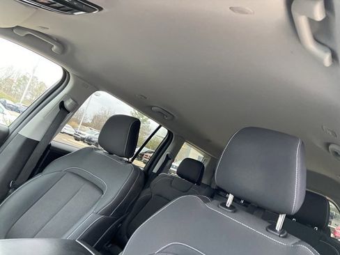 Used 2023 Jeep Grand Cherokee L Laredo image 28