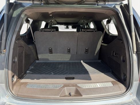 Used 2022 GMC Yukon XL Denali w/ Denali Premium Package RWD image 12
