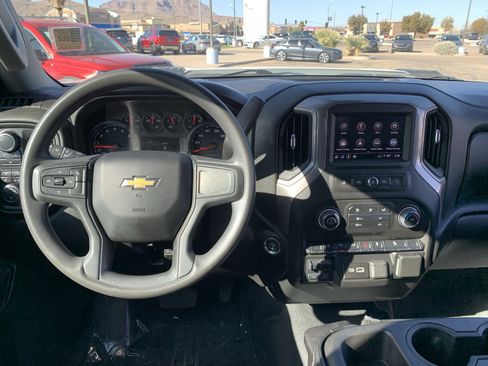 Used 2024 Chevrolet Silverado 2500 Custom w/ Custom Value Package image 21