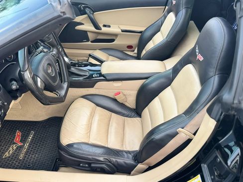 Used 2008 Chevrolet Corvette Coupe w/ Preferred Equipment Group RWD image 12