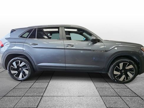 Used 2024 Volkswagen Atlas Cross Sport SE image 4