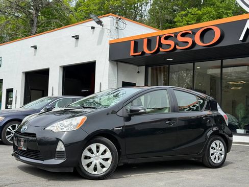 Used 2014 Toyota Prius C One FWD image 45