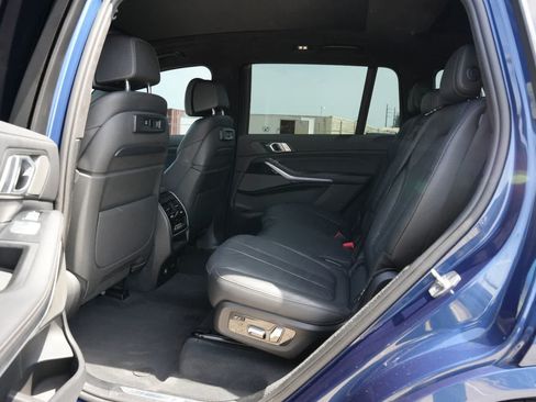 Used 2021 BMW X7 xDrive40i w/ M Sport Package AWD/4WD image 18