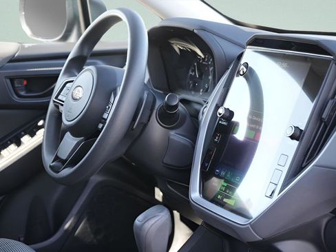 Used 2024 Subaru Crosstrek 2.0i Premium AWD/4WD image 13