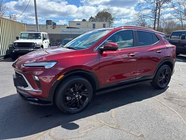Used 2025 Buick Encore GX Sport Touring w/ Advanced Technology Package AWD/4WD image 3
