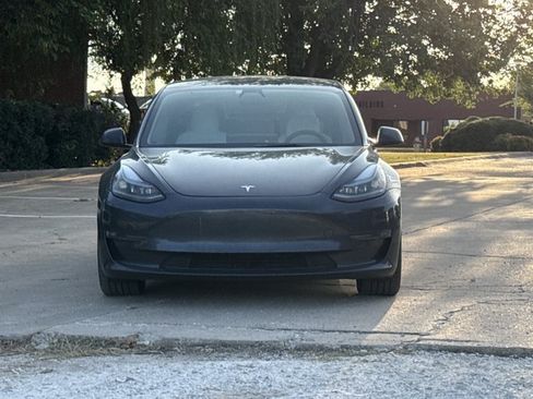 Used 2022 Tesla Model 3 Long Range AWD/4WD image 2