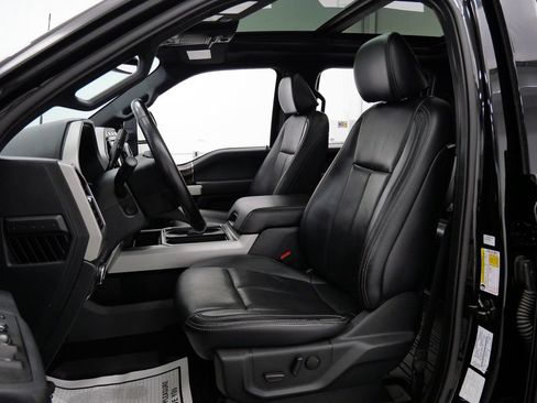 Used 2022 Ford F250 Lariat w/ Black Appearance Package AWD/4WD image 11