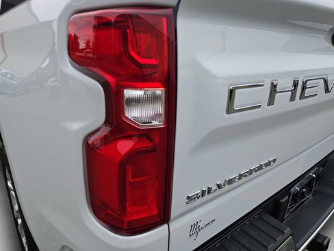 Used 2026 Chevrolet Silverado 1500 LTZ w/ Z71 Off-Road Package AWD/4WD image 21
