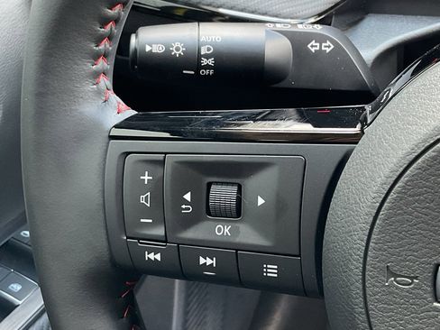 New 2026 Nissan Kicks SR image 22