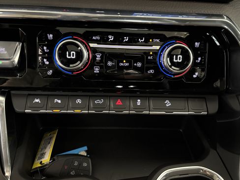 Used 2026 GMC Sierra 1500 Denali AWD/4WD image 17