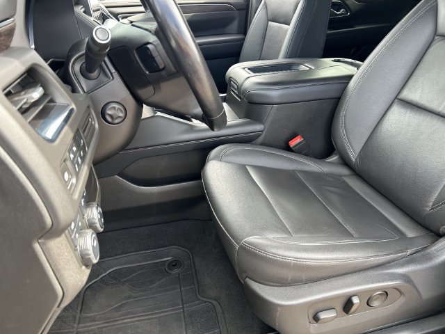 Used 2022 Chevrolet Tahoe Z71 w/ Luxury Package AWD/4WD image 21