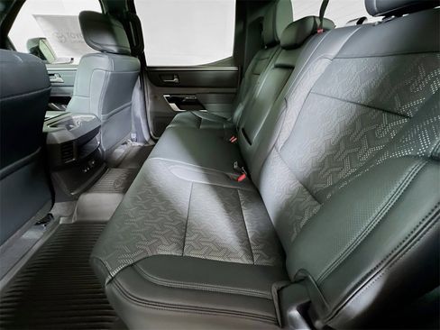 Used 2025 Toyota Tundra Limited image 21