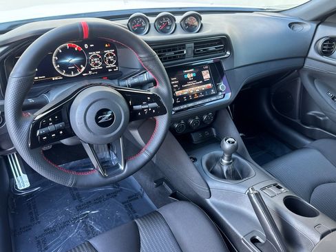 Used 2024 Nissan Z Sport w/ Floor Mat Package image 12