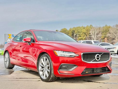 Used 2019 Volvo S60 T5 Momentum image 5