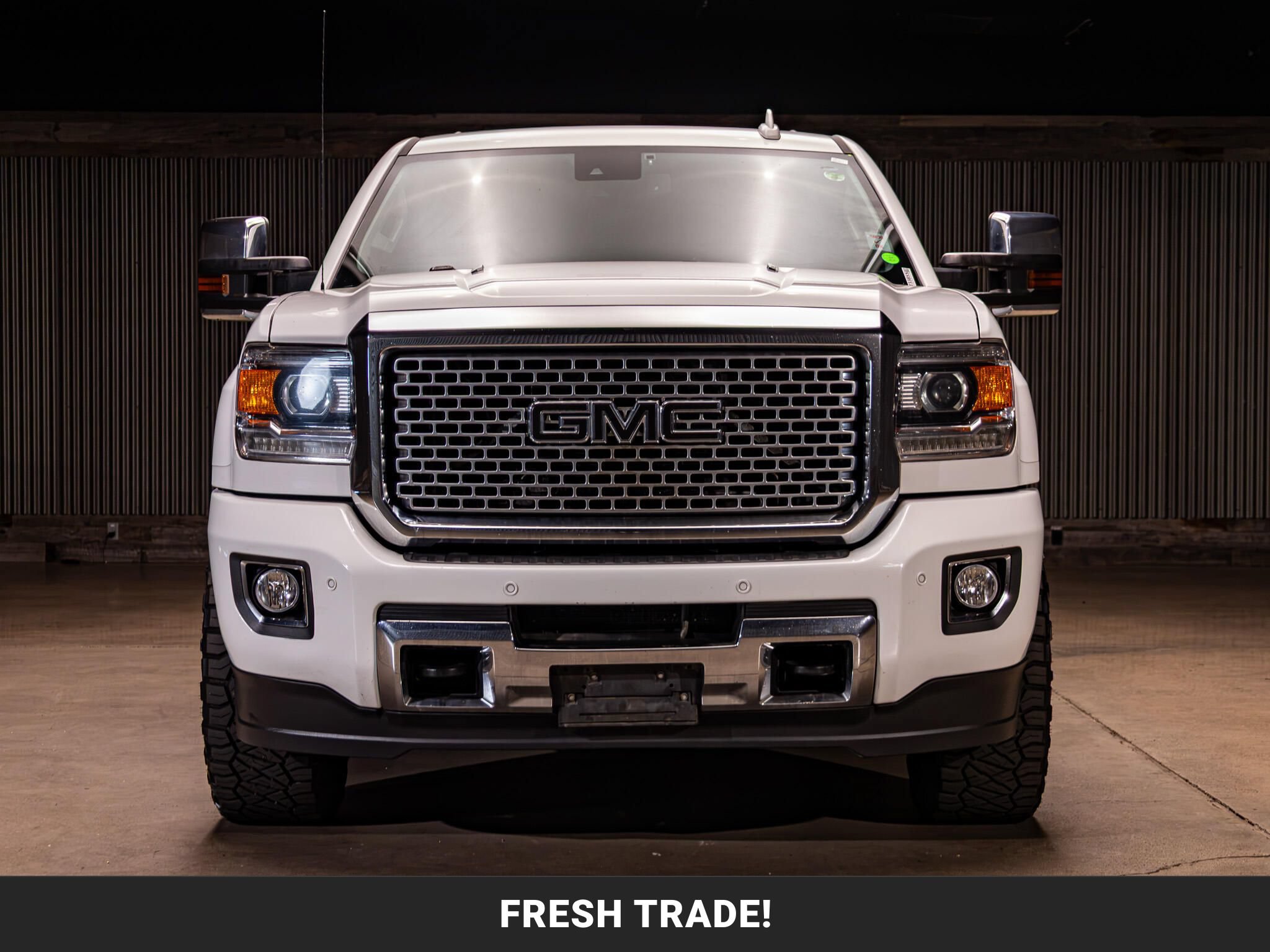 Used 2016 GMC Sierra 2500 Denali w/ Duramax Plus Package AWD/4WD image 3