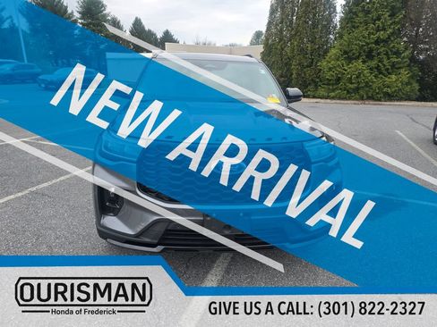 Used 2025 Ford Explorer ST-Line w/ Premium Package image 3