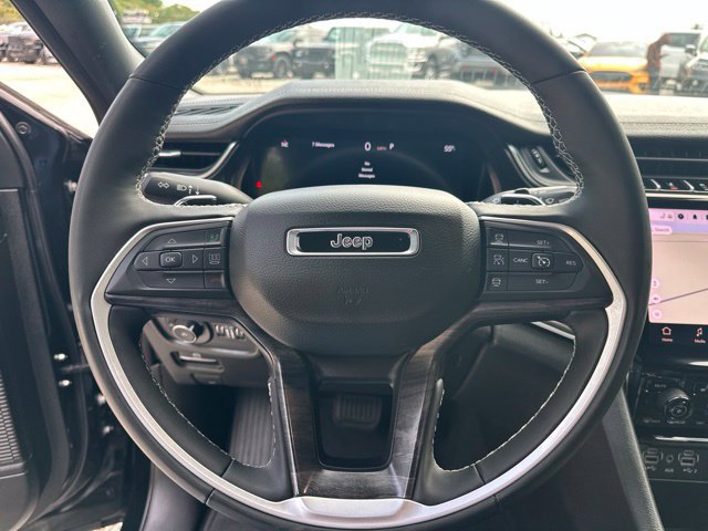 Used 2024 Jeep Grand Cherokee Limited AWD/4WD image 30