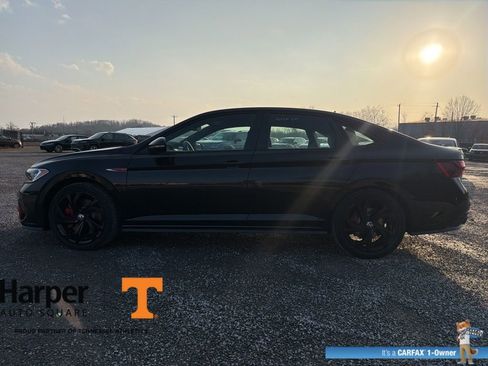 Used 2024 Volkswagen Jetta GLI Autobahn image 2