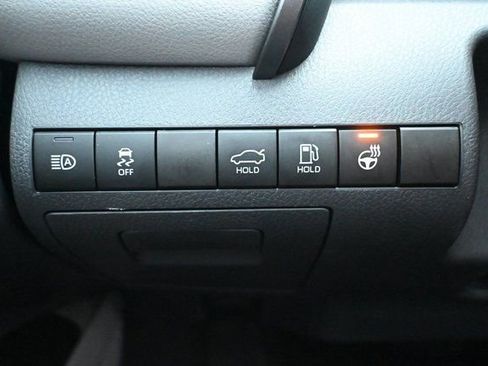 Used 2022 Toyota Camry SE w/ Cold Weather Package image 39