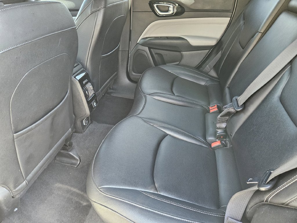Used 2025 Jeep Compass Limited AWD/4WD image 31