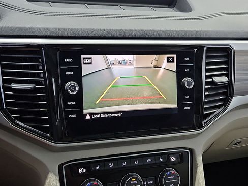 Certified 2023 Volkswagen Atlas SEL AWD/4WD image 18