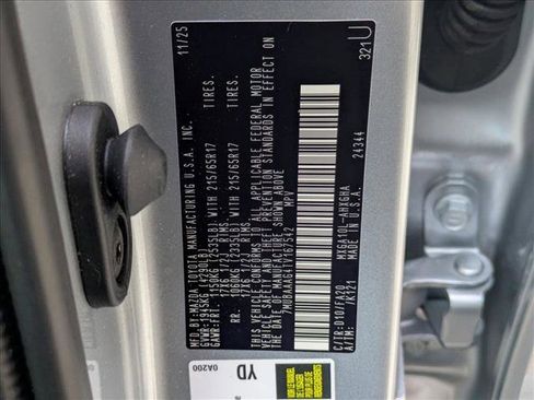 Used 2026 Toyota Corolla Cross LE image 24