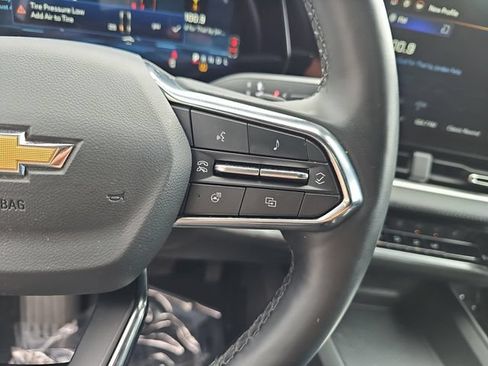 Used 2025 Chevrolet Equinox LT FWD image 18