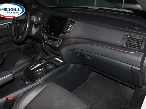 Used 2023 Honda Passport EX-L image 16