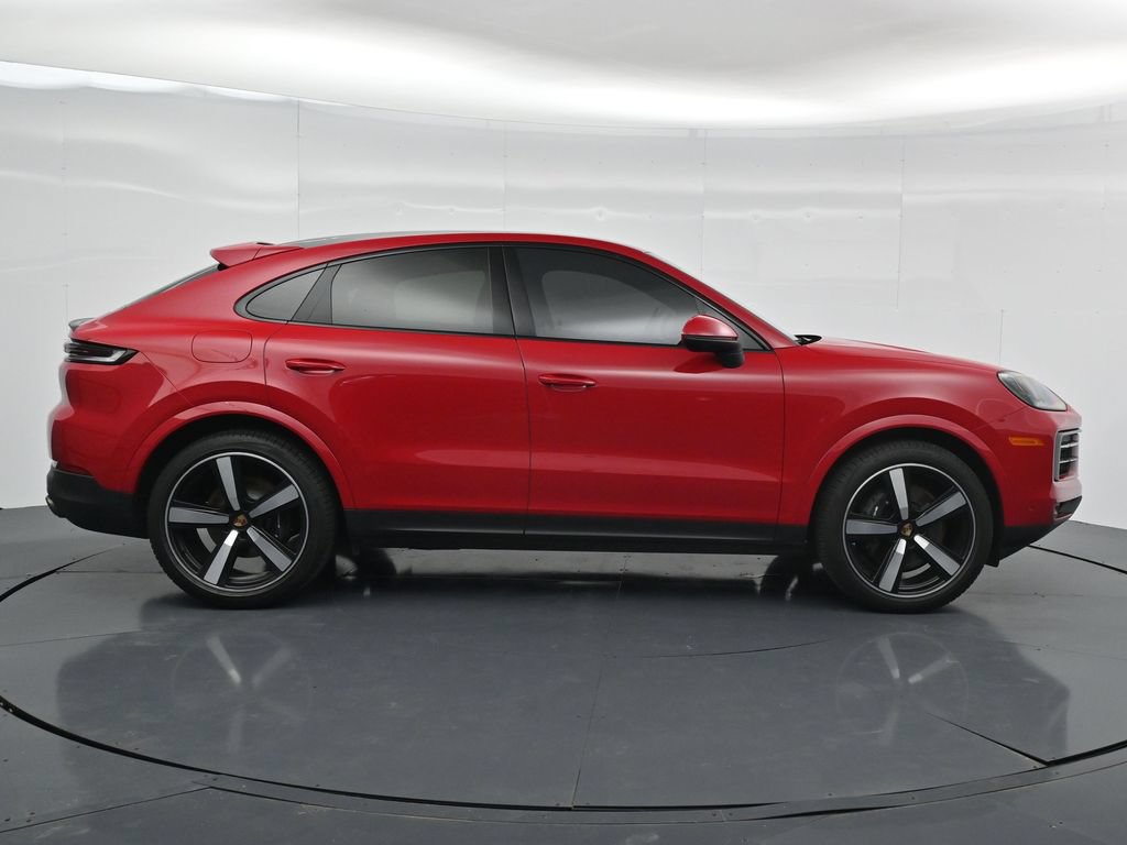 Certified 2025 Porsche Cayenne Coupe AWD/4WD image 8