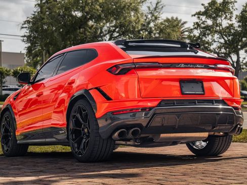 Used 2024 Lamborghini Urus Performante image 3