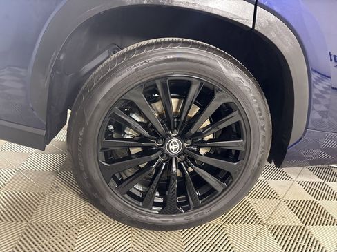 Used 2024 Toyota Highlander XSE image 37